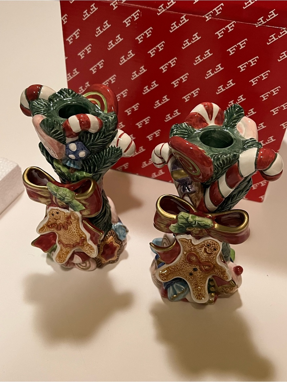 NWT FITZ & FLOYD SUGAR PLUM CHRISTMAS CANDLEHOLDER PAIR.